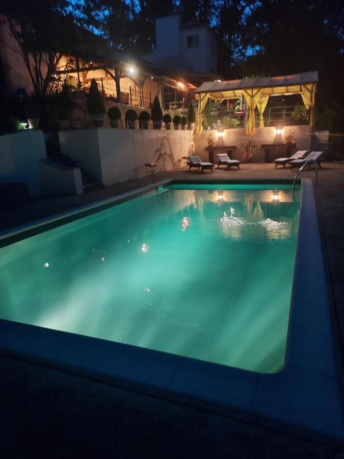 Vila Avec, Piscine, Tennis. Villa Rivaux Buitenkant foto